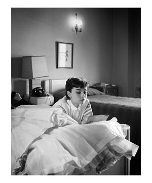 Picture of Audrey reads a letter, Paramount Studios, 1953